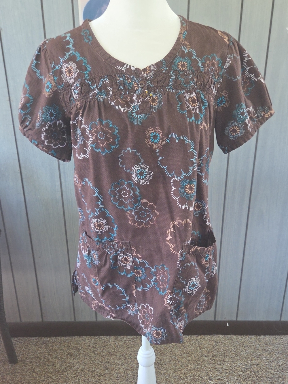 Peaches Scrub Top